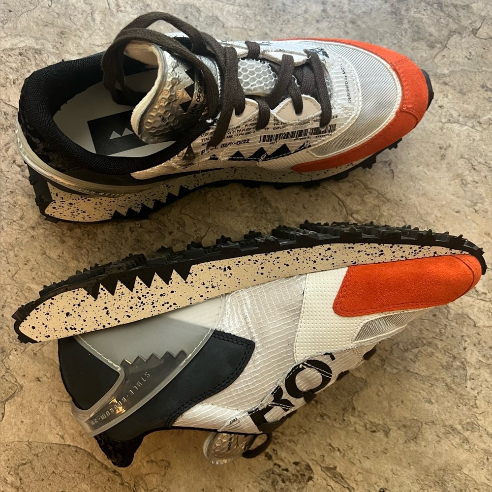 Stylish RUN OF Italian sneakers: RO-1 HYPE M